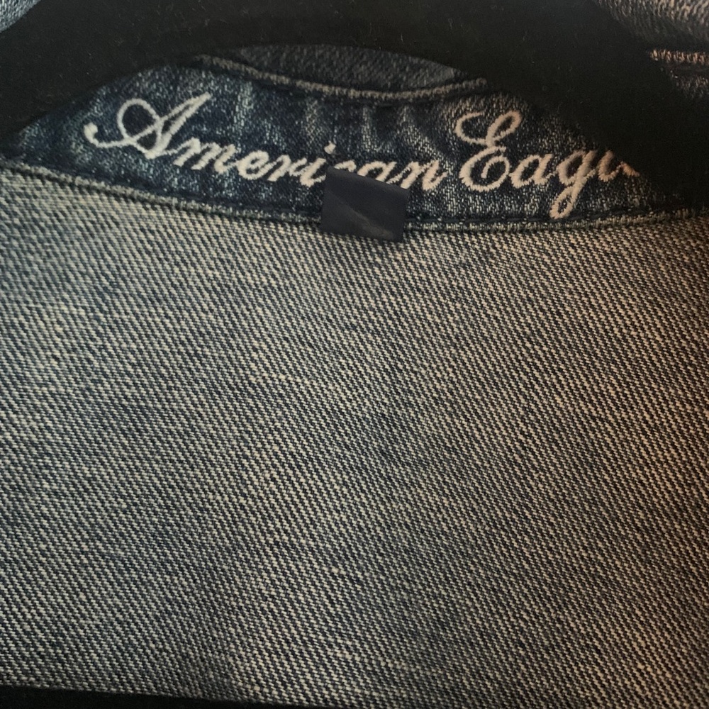 Medium wash denim jacket - Picture 4 of 4